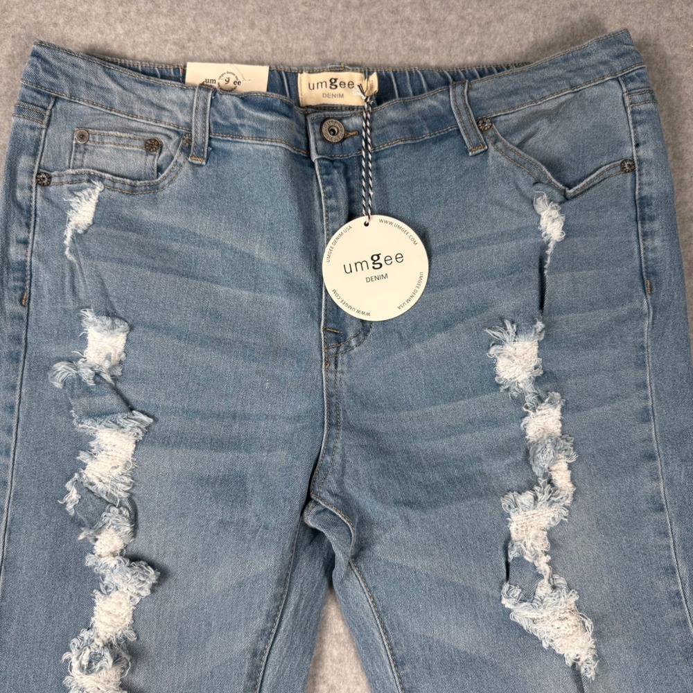 Umgee Distressed Straight Leg Jeans 9 Blue Y2K Edgy Streetwear Light Wash NWT - Picture 2 of 8